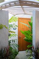 Panwaburi Beachfront Resort