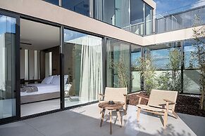 Pnoe Sea Front Experience