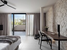 Pnoe Sea Front Experience