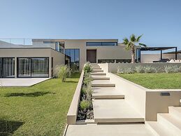 Pnoe Sea Front Experience