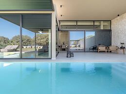 Pnoe Sea Front Experience