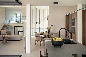 Pnoe Sea Front Experience