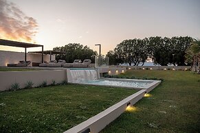 Pnoe Sea Front Experience