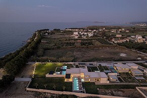 Pnoe Sea Front Experience