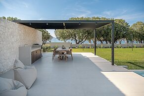 Pnoe Sea Front Experience