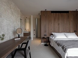 Pnoe Sea Front Experience