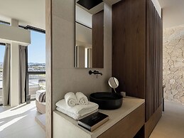 Pnoe Sea Front Experience