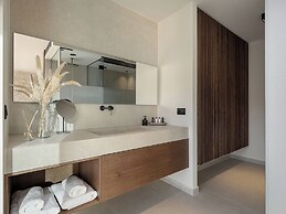 Pnoe Sea Front Experience