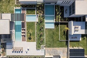 Pnoe Sea Front Experience