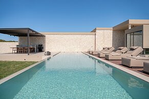 Pnoe Sea Front Experience