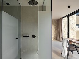 Pnoe Sea Front Experience