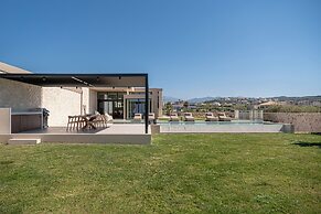 Pnoe Sea Front Experience