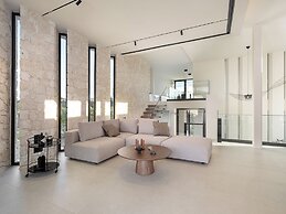 Pnoe Sea Front Experience