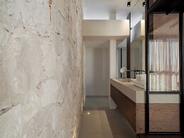 Pnoe Sea Front Experience