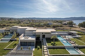 Pnoe Sea Front Experience