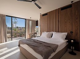 Pnoe Sea Front Experience