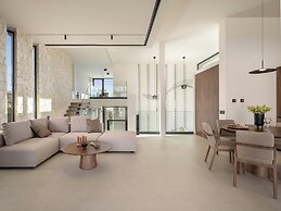 Pnoe Sea Front Experience