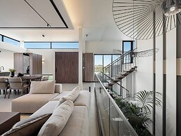 Pnoe Sea Front Experience