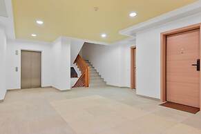 The Flower Clabucet Studio