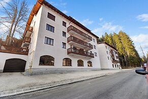 The Flower Clabucet Studio