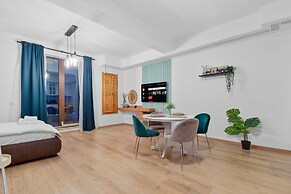 The Flower Clabucet Studio