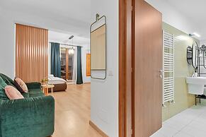 The Flower Clabucet Studio