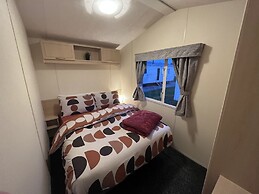 3 Bedroom, 8 Berth, Cosy Static Family Caravan