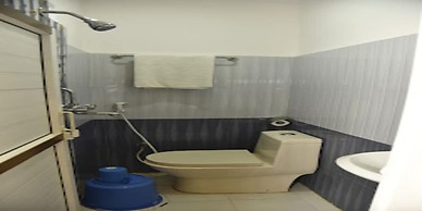 MeroStay 022 Hotel Royal Kusum