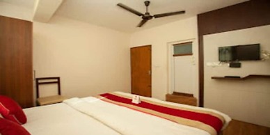 MeroStay 022 Hotel Royal Kusum