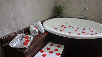 PARADIES HOTEL EXPRESS