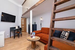Strzelecka Apartment Cracow by Renters
