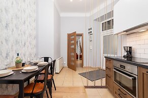 Strzelecka Apartment Cracow by Renters