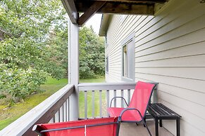 Seven Springs Stoneridge 3 Bedroom Deluxe Condo, Pet Friendly! by RedA