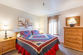 Seven Springs Stoneridge 3 Bedroom Deluxe Condo, Pet Friendly! by RedA