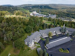 Seven Springs Stoneridge 3 Bedroom Deluxe Condo, Pet Friendly! by RedA