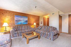 Seven Springs Stoneridge 3 Bedroom Deluxe Condo, Pet Friendly! by RedA