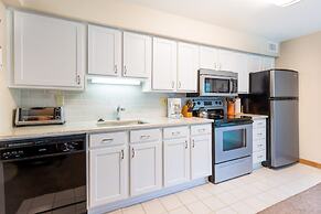 Seven Springs Stoneridge 3 Bedroom Deluxe Condo, Pet Friendly! by RedA