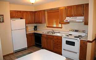 Seven Springs 2 Bedroom Standard Condo, Sleeps 10! by RedAwning - Save