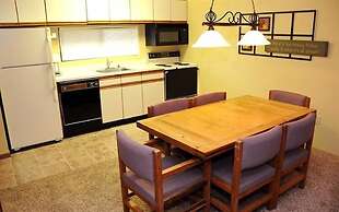 Seven Springs Stoneridge 3 Bedroom Standard Condo - Pet Friendly! by R