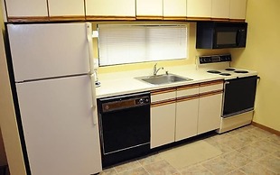 Seven Springs Stoneridge 3 Bedroom Standard Condo - Pet Friendly! by R