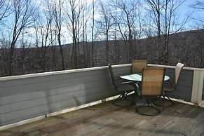 Seven Springs Woodridge 3 Bedroom Premium Condo, Private deck with woo