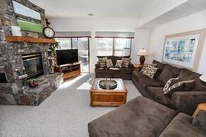 Seven Springs Stonegate 2 Bedroom Standard Condo, Ski-In/Out, Sleeps 8