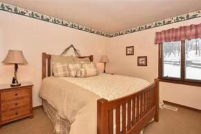 Seven Springs 4 BR Deluxe Townhouse, Sleeps 11! by RedAwning - Save 10