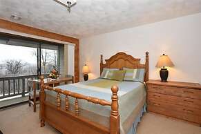 Seven Springs Stoneridge 4 Bedroom Standard Condo, Ski-in/out, Pet Fri