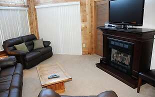 Seven Springs Stoneridge 3 BR + Loft Standard Condo, Pet Friendly! by