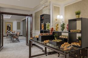 Riviera Rayhaan by Rotana Doha