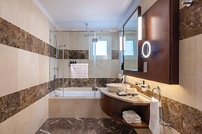 Riviera Rayhaan by Rotana Doha