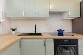 Bemowo Family Apartment by Renters