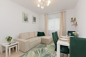 Bemowo Family Apartment by Renters