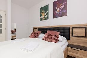 Bemowo Family Apartment by Renters